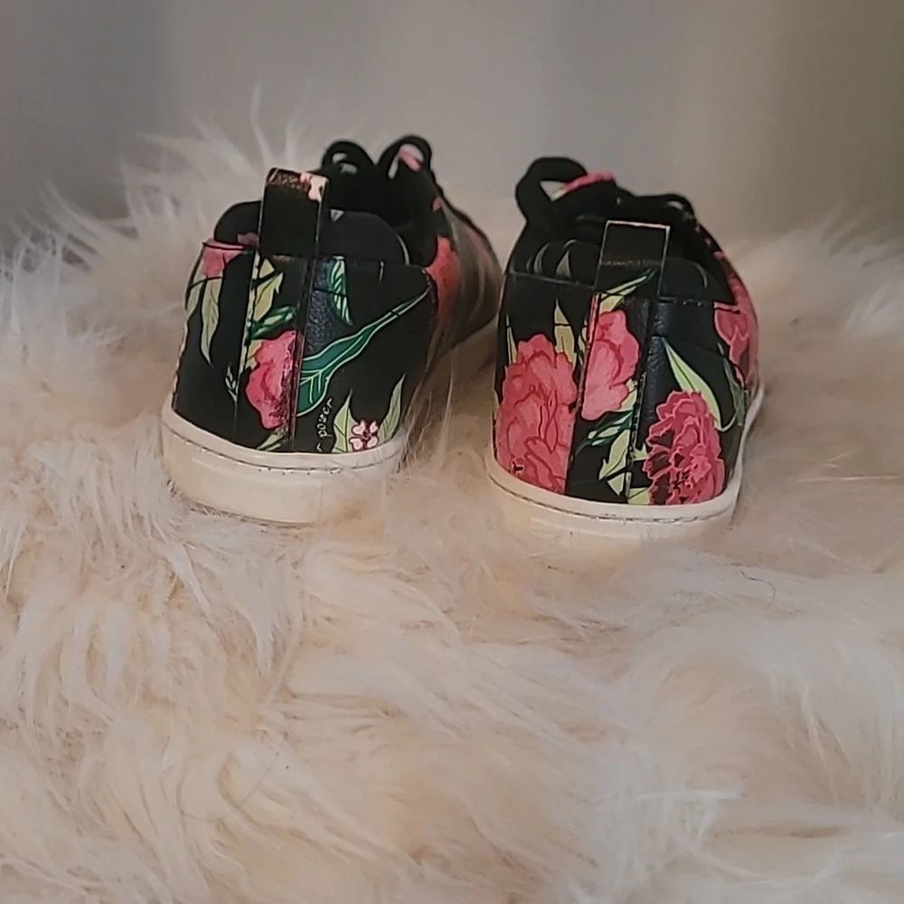 Use size 6 - Picture 3 of 3